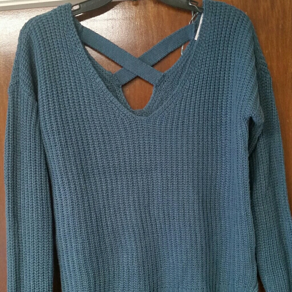 Blue. PINK ROSE. Crossback, V-Neck Sweater. Size M